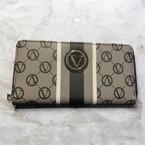 VERA SIGNATURE
ZIP AROUND WALLET
